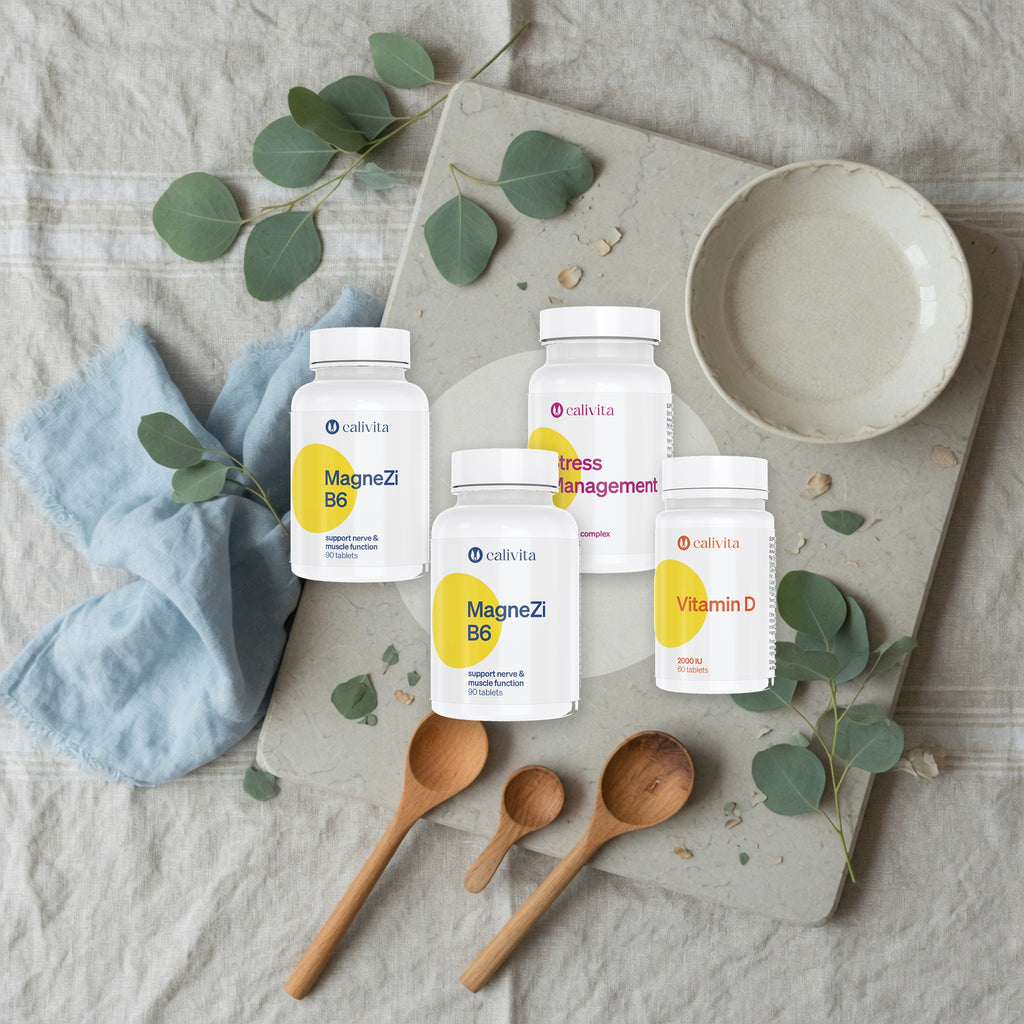 Složení balíčku: 2× CaliVita MagneZi B6, Stress Management a vitamin D – flat-lay